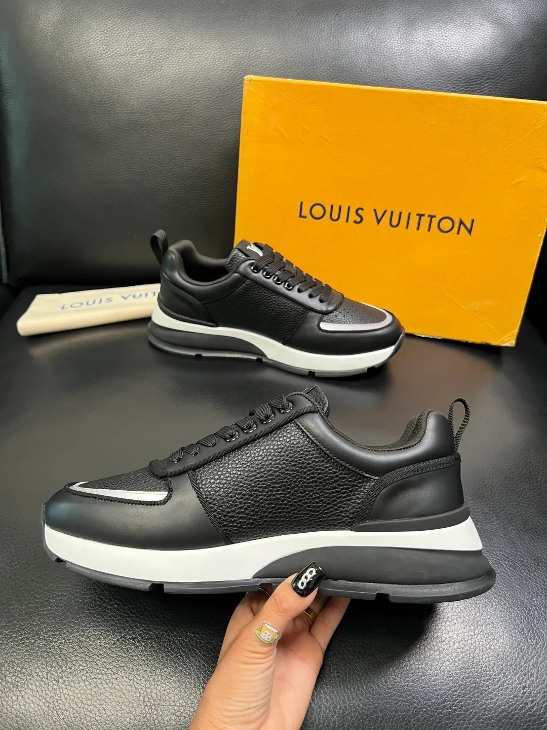 Men's shoes 💰 780 Lv High quality top crafts Louis Vuitton, sports sneakers counter synchronization, uppers imported from Italy, high-quality splicing with colorful and complex crafts, imported lambswool lining soft and comfortable, soles: original soles specially provided by the original factory, T men's shoes 💰U exclusive movable molded soles super comfortable, original and single goods, high quality, welcome to compare, code number 39-44 (customized 38 45)